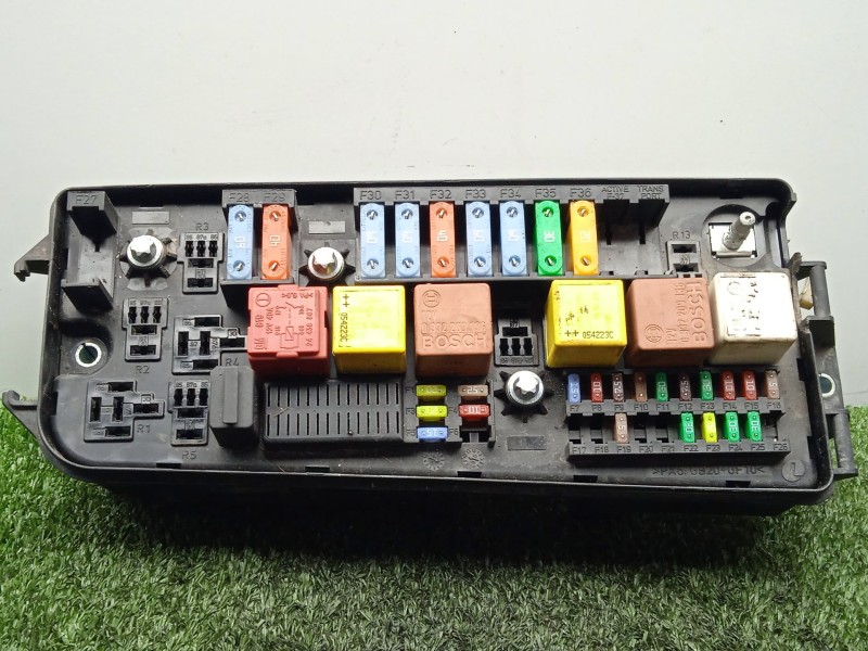 Recambio de caja reles / fusibles para opel vectra c (z02) 1.9 cdti (f69) referencia OEM IAM 13205802 - 519181002  