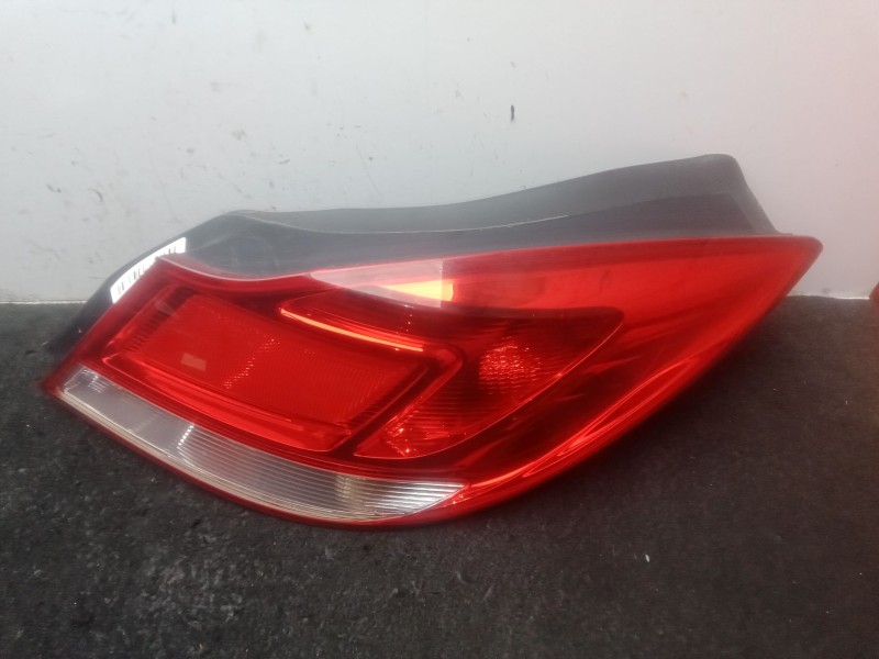 Recambio de piloto trasero derecho para opel insignia a (g09) 2.0 cdti (68) referencia OEM IAM .  