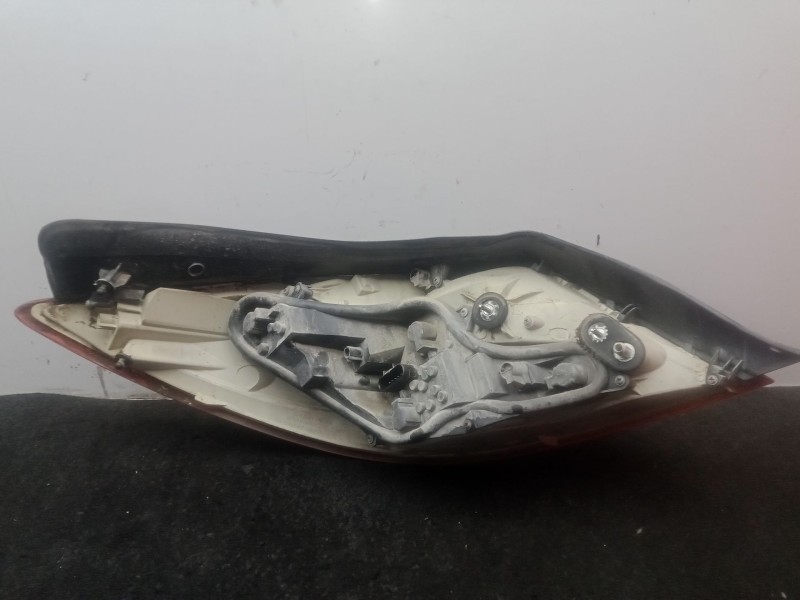 Recambio de piloto trasero derecho para opel insignia a (g09) 2.0 cdti (68) referencia OEM IAM .  