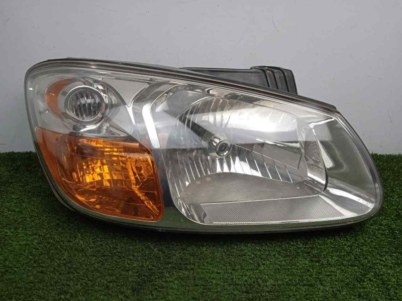 Recambio de faro derecho para kia cerato 1.6 crdi referencia OEM IAM SINREFERENCIA 07-09 