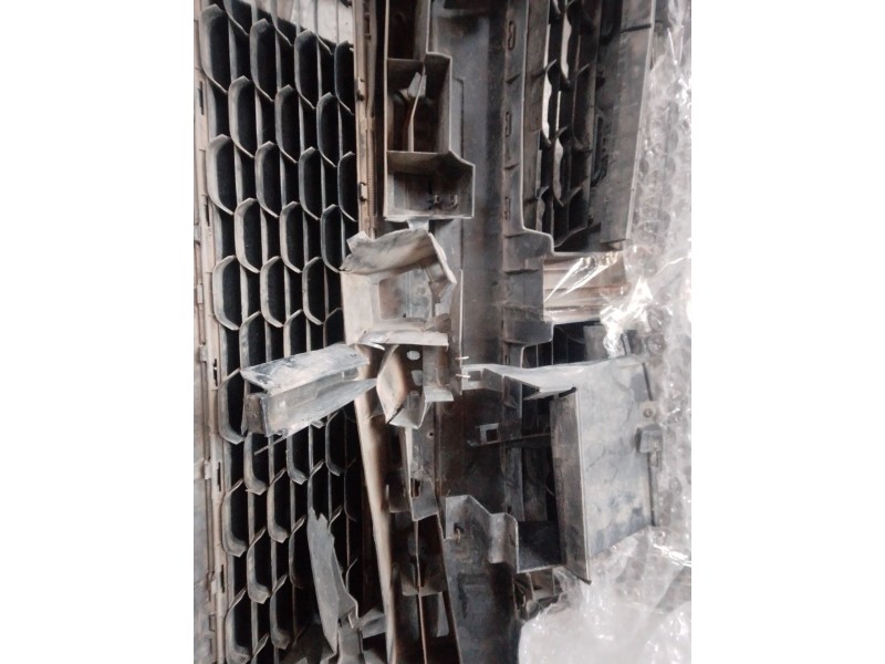 Recambio de paragolpes delantero para dacia duster (hs_) 1.5 dci (hsmc) referencia OEM IAM BLANCO  