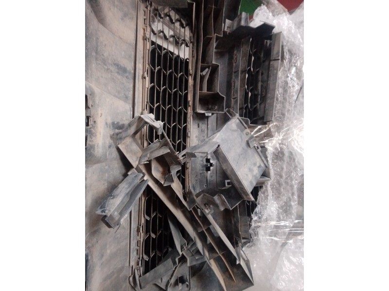 Recambio de paragolpes delantero para dacia duster (hs_) 1.5 dci (hsmc) referencia OEM IAM BLANCO  