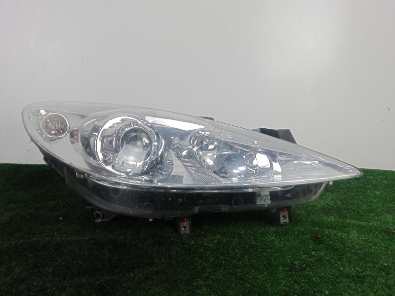 Recambio de faro derecho para peugeot 307 (3a/c) 1.6 hdi 110 referencia OEM IAM  HALOGENO VALEO