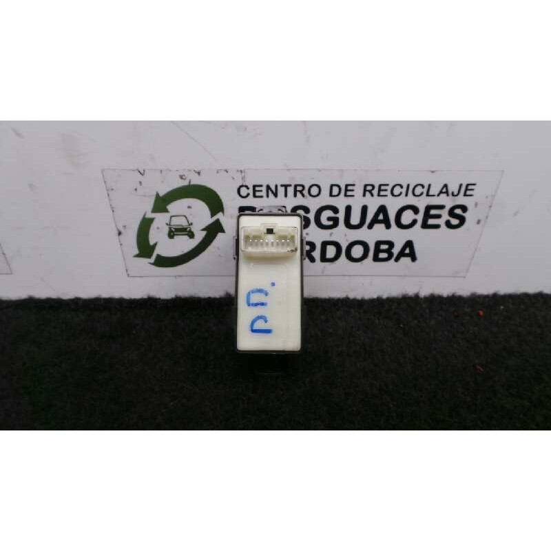 Recambio de mando elevalunas delantero derecho para kia carens ( ) 1.7 crdi cat referencia OEM IAM 93575A4020  