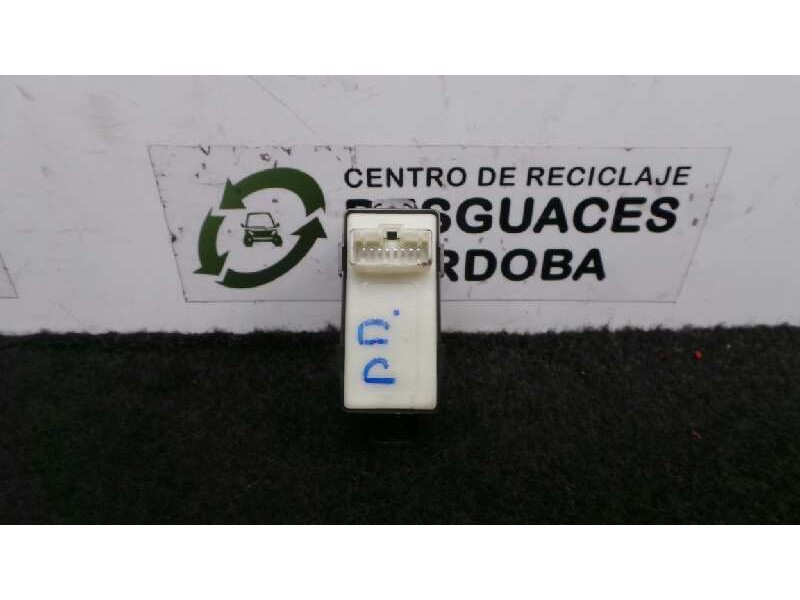 Recambio de mando elevalunas delantero derecho para kia carens ( ) 1.7 crdi cat referencia OEM IAM 93575A4020  