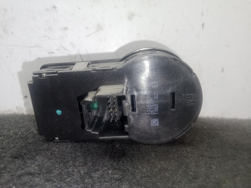 Recambio de interruptor luces para opel insignia a (g09) 2.0 cdti (68) referencia OEM IAM 13268702  