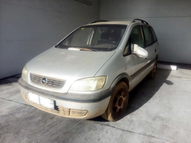opel zafira a del año 2000