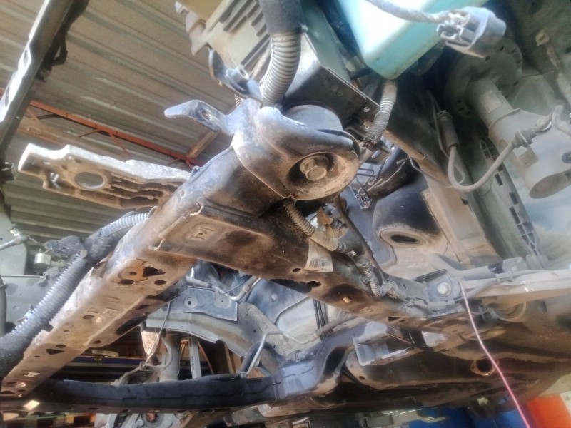 Recambio de puente delantero para opel insignia a (g09) 2.0 cdti (68) referencia OEM IAM   