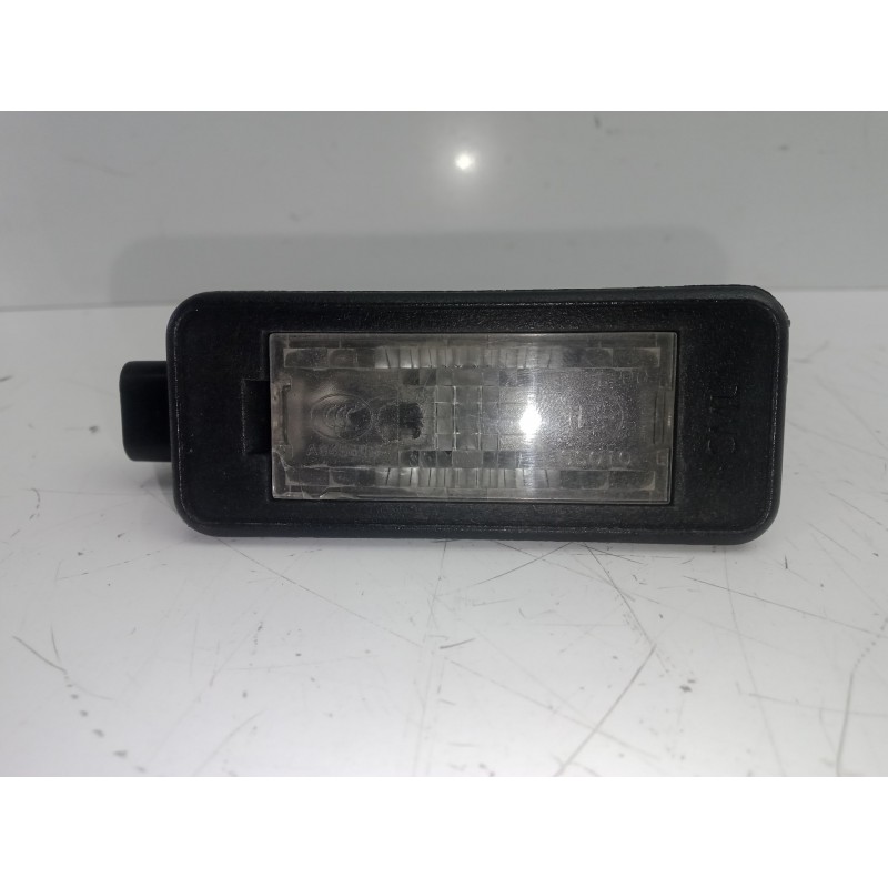 Recambio de piloto matricula para peugeot 308 1.6 16v e-hdi fap referencia OEM IAM 9682403680  