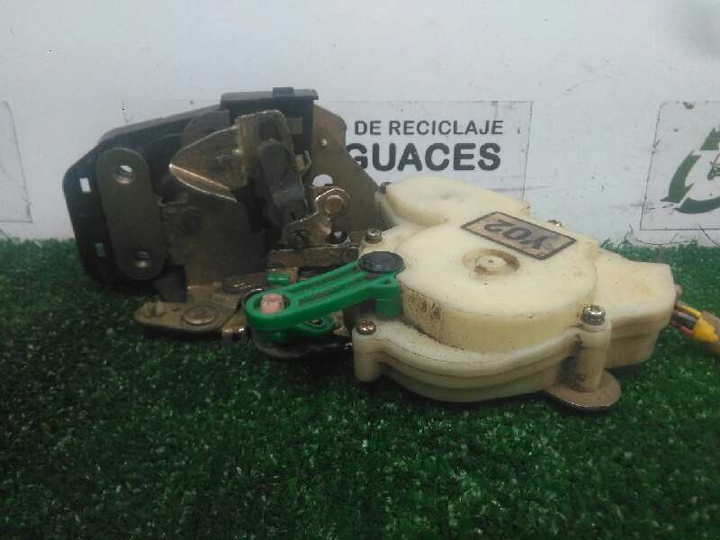 Recambio de cerradura puerta trasera izquierda para kia sorento 2.5 crdi referencia OEM IAM  6.PINES 