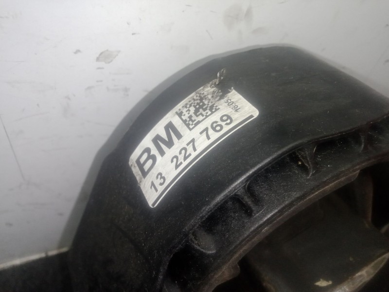 Recambio de soporte cambio para opel insignia a (g09) 2.0 cdti (68) referencia OEM IAM 13227769  