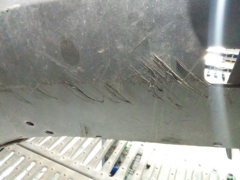 Recambio de paragolpes delantero para iveco daily vi furgoneta 33s12, 35s12, 35c12 referencia OEM IAM   PLASTICO.NEGRO