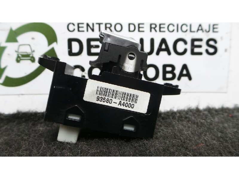 Recambio de mando elevalunas trasero izquierdo para kia carens ( ) 1.7 crdi cat referencia OEM IAM 93580A4000  