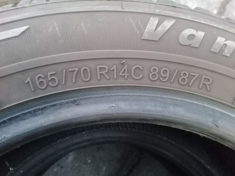 Recambio de pareja neumaticos para nissan kubistar furgoneta (x76) 1.5 dci referencia OEM IAM 165/70R14C - 89/87R KORMORAN VANPR