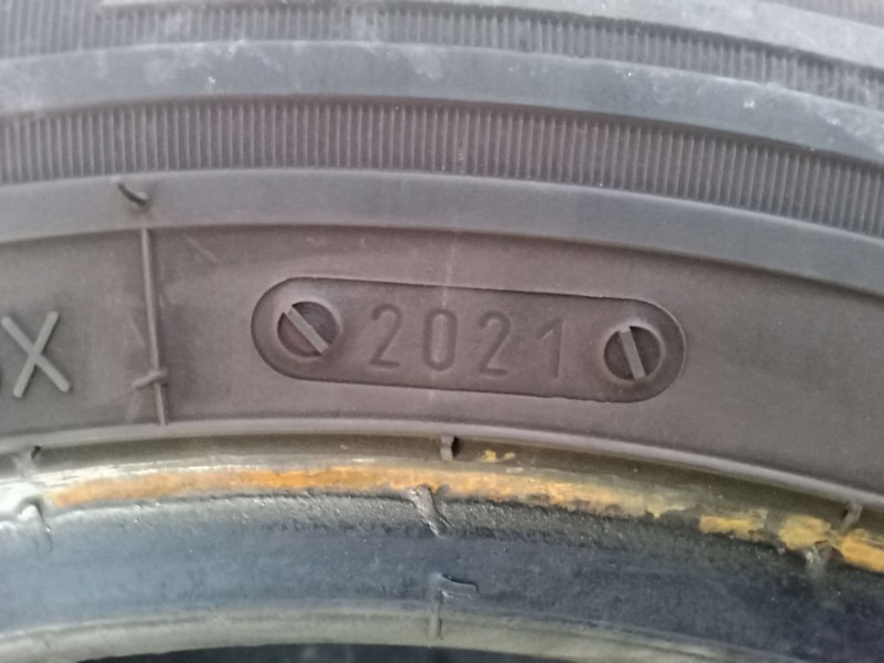 Recambio de pareja neumaticos para nissan kubistar furgoneta (x76) 1.5 dci referencia OEM IAM 165/70R14C - 89/87R KORMORAN VANPR