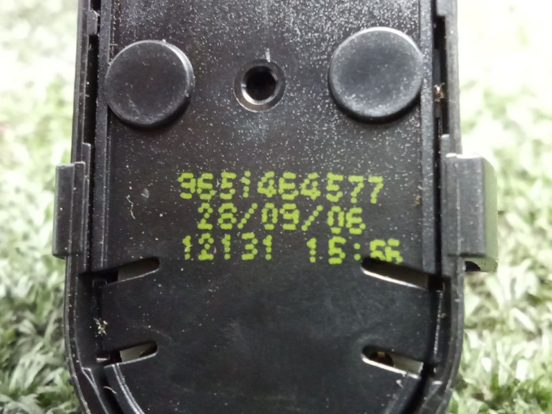 Recambio de mando elevalunas delantero izquierdo para citroën c4 i (lc_) 1.6 16v referencia OEM IAM 9651464577 04-11 - 4.BOTONES