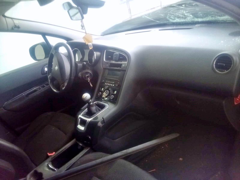 peugeot 5008 (0u_, 0e_) del año 2010