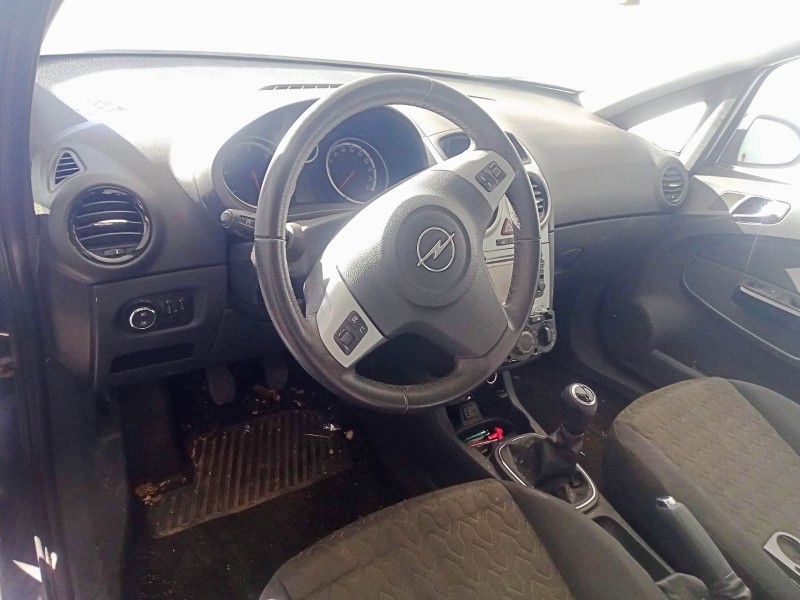 opel corsa d (s07) del año 2013