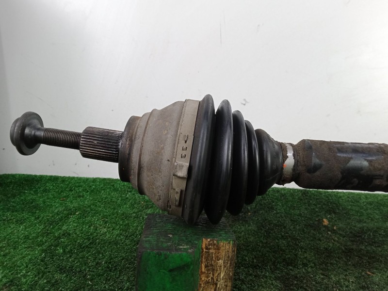 Recambio de transmision delantera derecha para skoda octavia ii (1z3) 2.0 tdi referencia OEM IAM 5K0407272A L795MM 