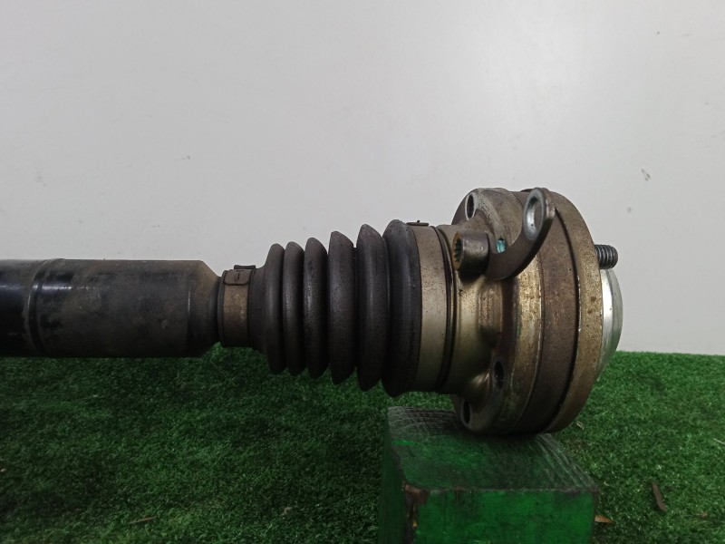 Recambio de transmision delantera derecha para skoda octavia ii (1z3) 2.0 tdi referencia OEM IAM 5K0407272A L795MM 