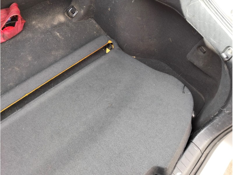 Recambio de bandeja trasera para toyota avensis sedán (_t25_) 2.0 d-4d (cdt250_) referencia OEM IAM   