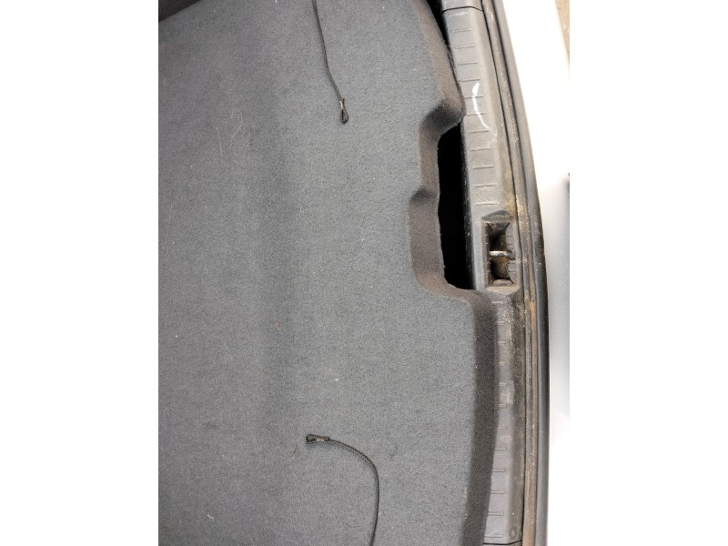 Recambio de bandeja trasera para toyota avensis sedán (_t25_) 2.0 d-4d (cdt250_) referencia OEM IAM   