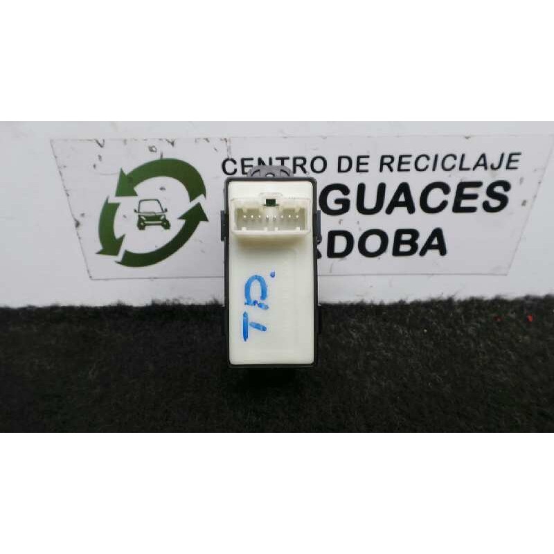 Recambio de mando elevalunas trasero derecho para kia carens ( ) 1.7 crdi cat referencia OEM IAM 93580A4000  