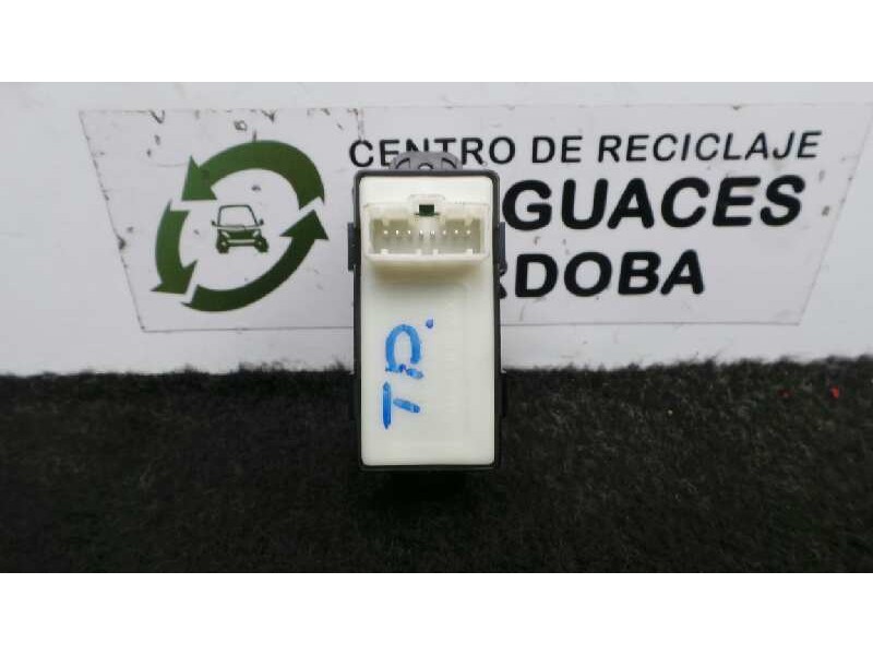Recambio de mando elevalunas trasero derecho para kia carens ( ) 1.7 crdi cat referencia OEM IAM 93580A4000  