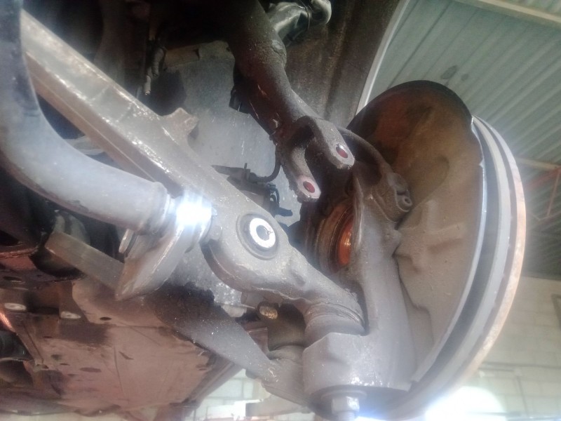 Recambio de mangueta delantera izquierda para audi a4 b6 descapotable (8h7) 2.5 tdi referencia OEM IAM   