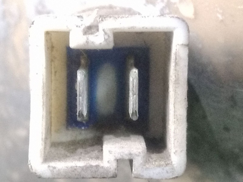 Recambio de faro derecho para peugeot 205 ii (20a/c) 1.4 referencia OEM IAM 084386 FOCO.EUROPEO VALEO