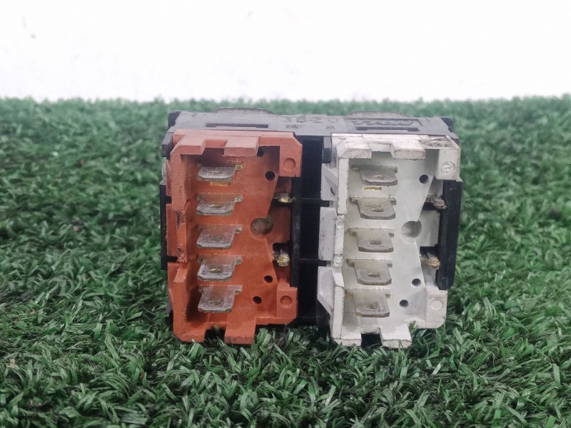 Recambio de mando elevalunas delantero izquierdo para peugeot 406 berlina (s1/s2) 2.1 turbodiesel cat referencia OEM IAM   