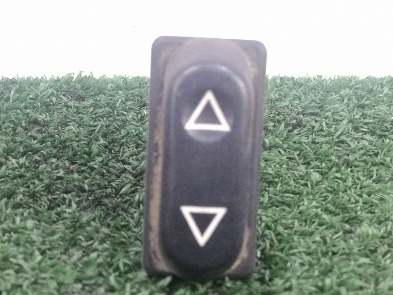 Recambio de mando elevalunas delantero izquierdo para peugeot 306 berlina 3/5 puertas (s1) 1.9 turbodiesel referencia OEM IAM  1