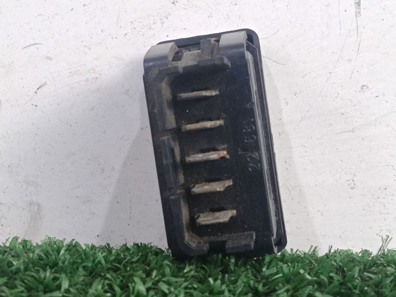 Recambio de mando elevalunas delantero derecho para citroën zx 1.9 diesel referencia OEM IAM   