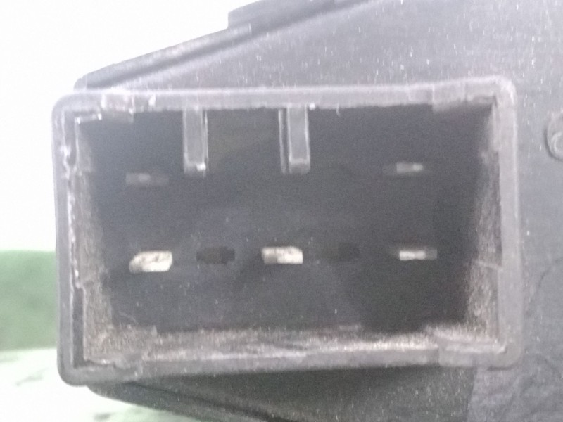 Recambio de mando elevalunas trasero derecho para kia joice 2.0 cat referencia OEM IAM   