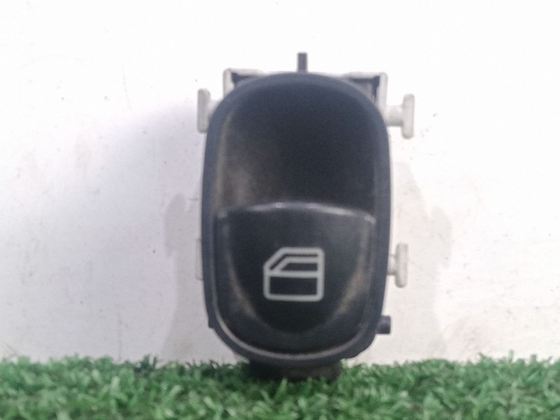 Recambio de mando elevalunas trasero izquierdo para mercedes-benz clase clk (w209) coupe 2.7 cdi 20v cat referencia OEM IAM A209