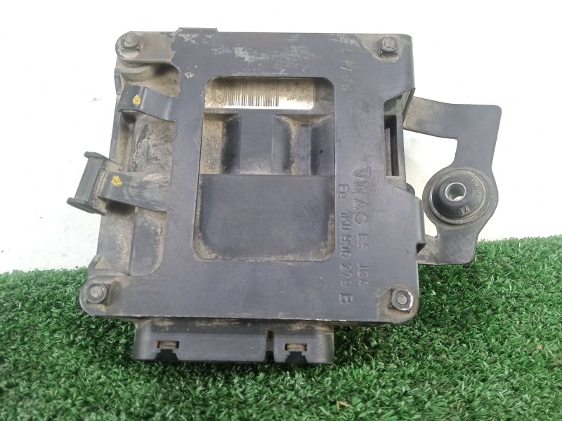 Recambio de valvula aire adicional para seat leon (1p1) 1.9 tdi referencia OEM IAM 1K0906279B 6.PINES 