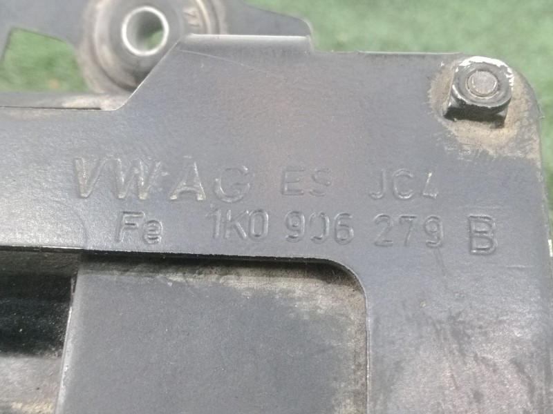 Recambio de valvula aire adicional para seat leon (1p1) 1.9 tdi referencia OEM IAM 1K0906279B 6.PINES 