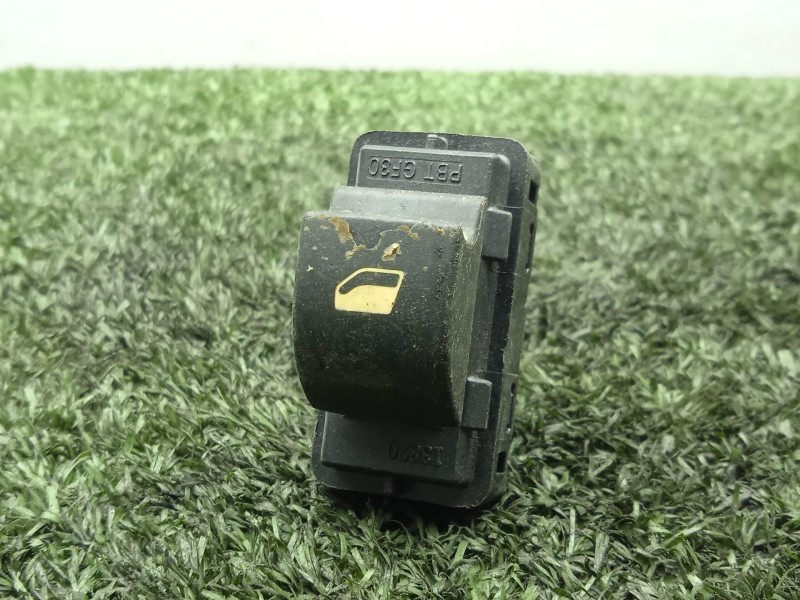 Recambio de mando elevalunas trasero derecho para peugeot 308 1.6 16v hdi referencia OEM IAM   