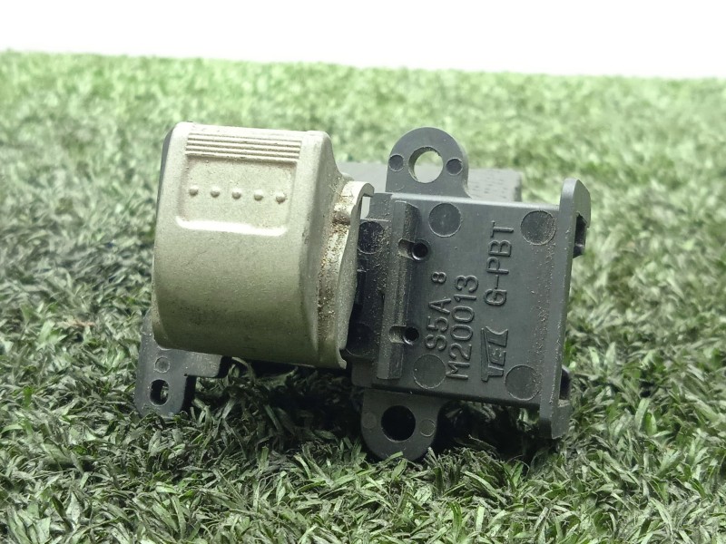 Recambio de mando elevalunas trasero derecho para honda cr-v (rd8) 2.2 ctdi referencia OEM IAM M20013  