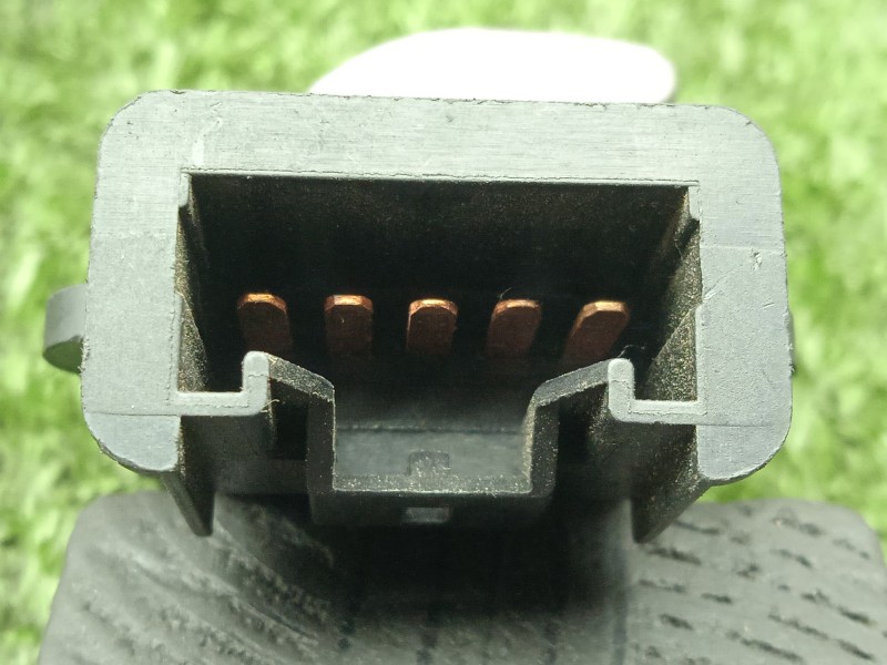 Recambio de mando elevalunas trasero derecho para honda cr-v (rd8) 2.2 ctdi referencia OEM IAM M20013  