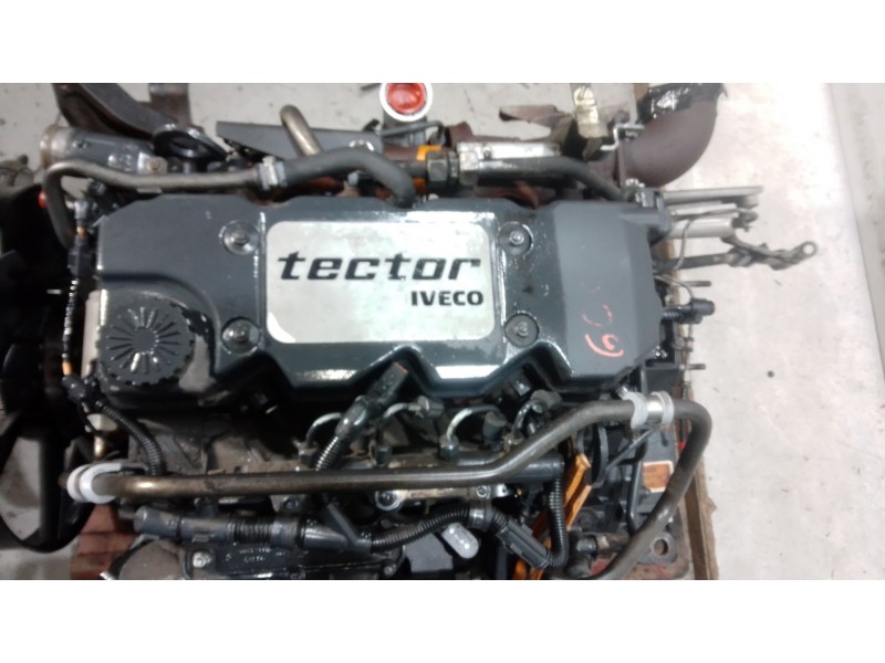 Recambio de motor completo para iveco eurocargo 100e18 e5 referencia OEM IAM F4AE3481B  