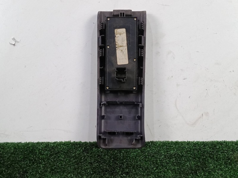 Recambio de mando elevalunas delantero izquierdo para mercedes-benz clase a (w168) a160 cdi referencia OEM IAM  4 BOTONES 