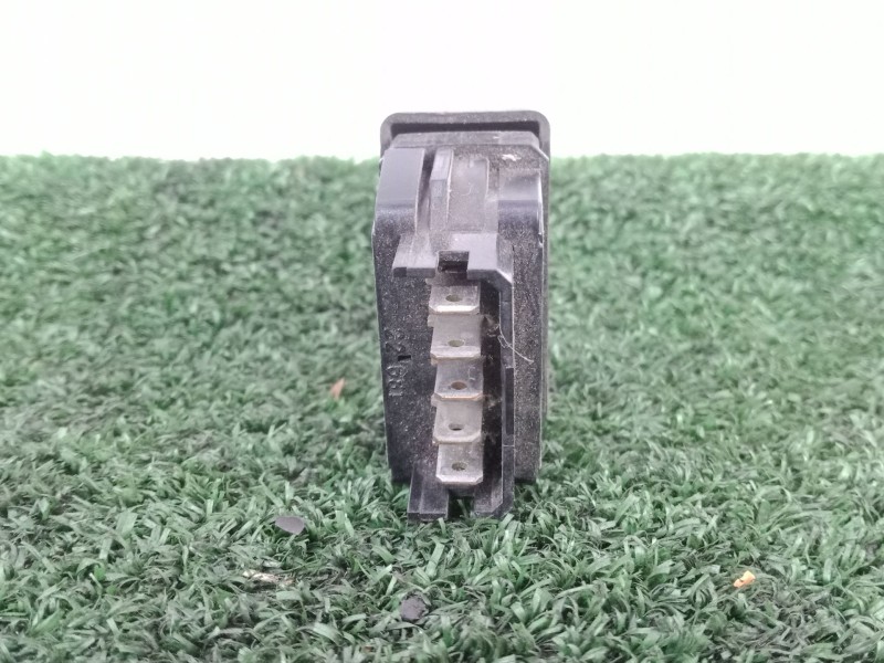 Recambio de mando elevalunas delantero izquierdo para citroën zx 1.4 referencia OEM IAM   