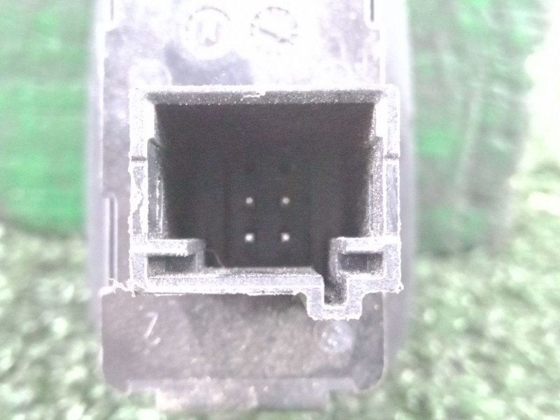Recambio de mando elevalunas trasero derecho para citroën c4 picasso 2.0 hdi fap cat (rhr / dw10bted4) referencia OEM IAM 966393