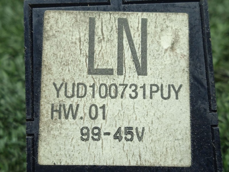 Recambio de mando elevalunas delantero derecho para mg serie 75 (rj) 2.0 16v cdti referencia OEM IAM YUD100731PUY  