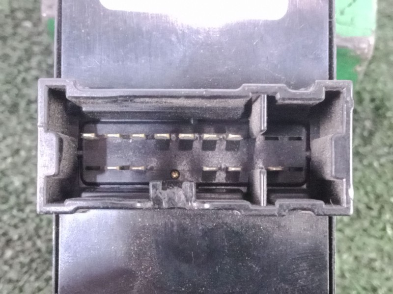 Recambio de mando elevalunas delantero izquierdo para nissan primera berlina (p12) referencia OEM IAM  4 BOTONES 