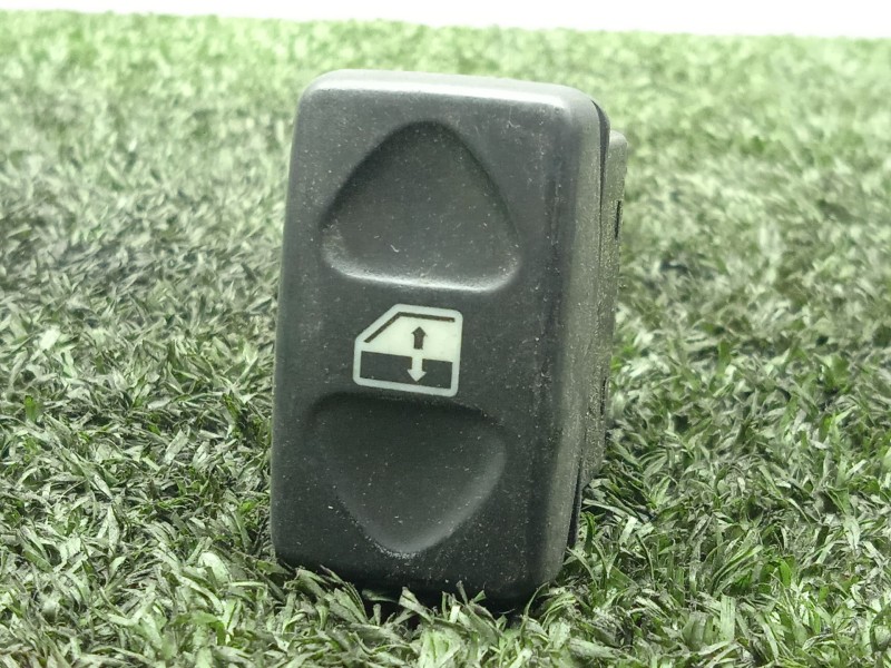 Recambio de mando elevalunas delantero izquierdo para land rover freelander (ln) 2.0 td4 cat referencia OEM IAM YUF101521LN  