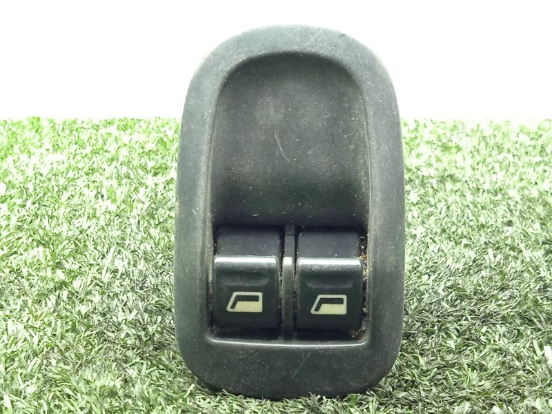 Recambio de mando elevalunas delantero izquierdo para peugeot 206 berlina 1.9 diesel referencia OEM IAM  2.BOTONES SIMPLE