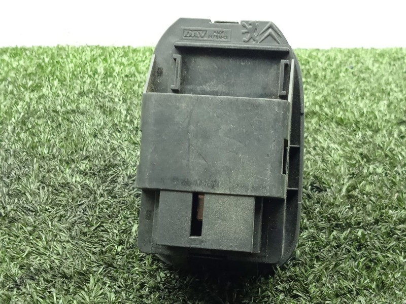 Recambio de mando elevalunas delantero izquierdo para peugeot 206 berlina 1.9 diesel referencia OEM IAM  2.BOTONES SIMPLE