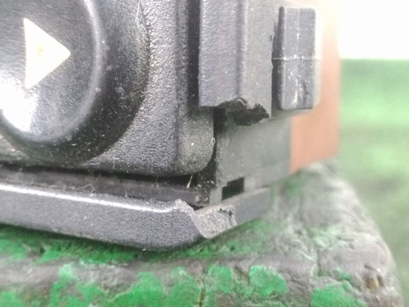 Recambio de mando elevalunas delantero derecho para fiat coupe (175) referencia OEM IAM   